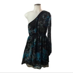 NOVEAU VENUZ CUT DRESS